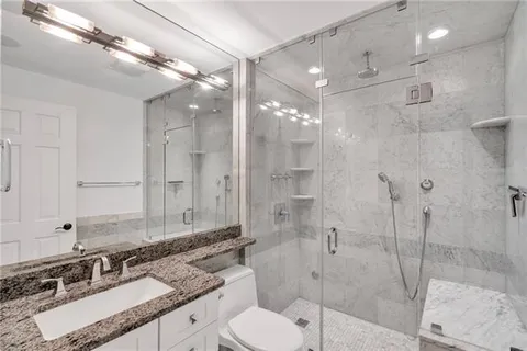 $410,000 | 700 South Peters Street, Unit 406, New Orleans, LA 70130