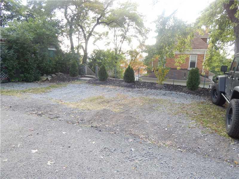 4132 Franklin Road Observatory Hill, PA 15214 - Photo 22 of 22 Parking Lot/Garage.