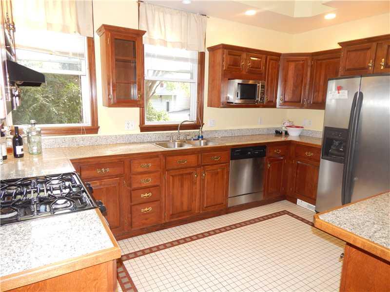4132 Franklin Road Observatory Hill, PA 15214 - Photo 8 of 22 Kitchen.