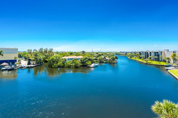 $2,995 | 22 Royal Palm Way, Unit 606, Boca Raton, FL 33432