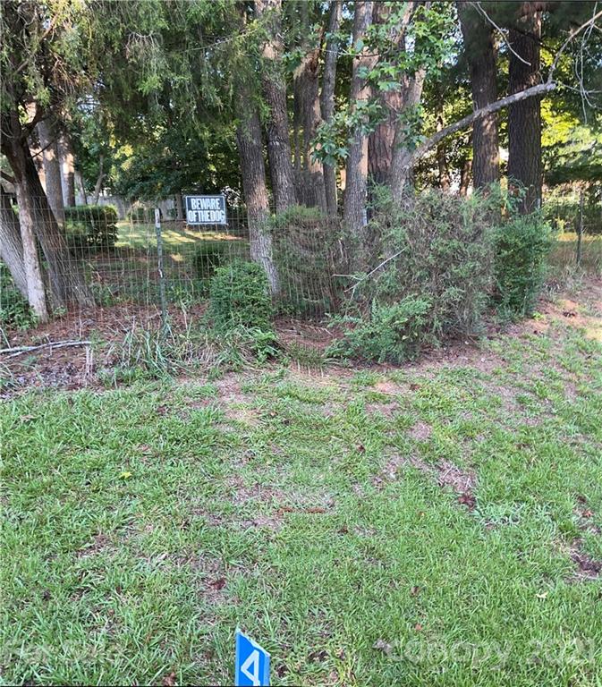 4270 Cureton Ferry Road Catawba, SC 29704 - Photo 2 of 3 a backyard of a house with lots of green space