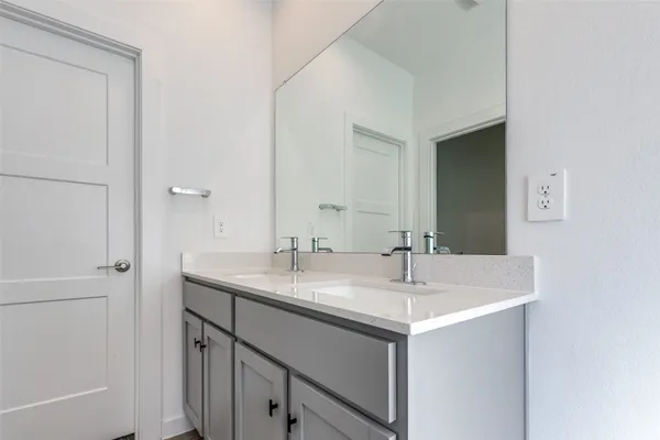 $2,125 | 14219 Kings Canyon Lane, Conroe, TX 77384