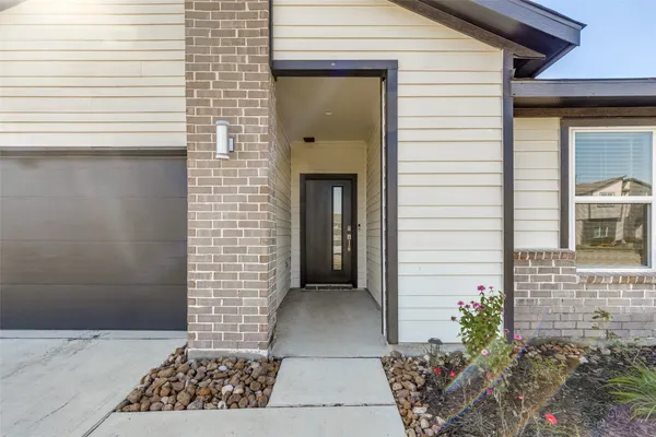 $2,125 | 14219 Kings Canyon Lane, Conroe, TX 77384