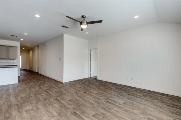 $2,125 | 14219 Kings Canyon Lane, Conroe, TX 77384
