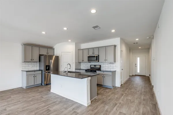 $2,125 | 14219 Kings Canyon Lane, Conroe, TX 77384