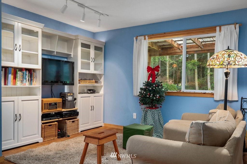 700 South Edmonds Road Coupeville, WA 98239 - Photo 13 of 35 Gallery Image 13