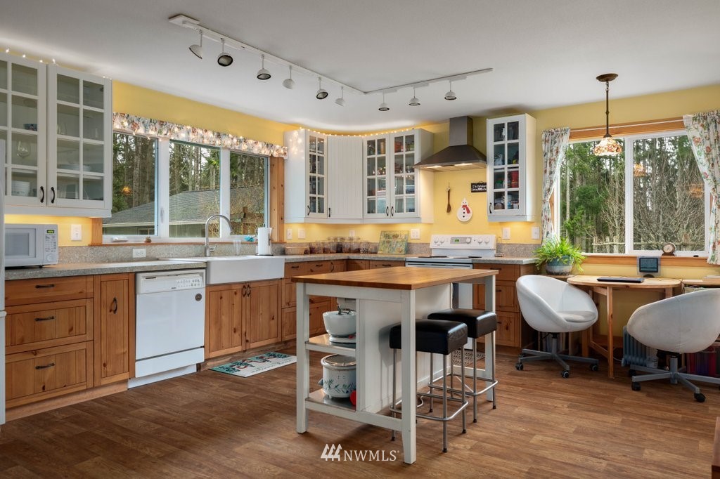700 South Edmonds Road Coupeville, WA 98239 - Photo 7 of 35 Gallery Image 7