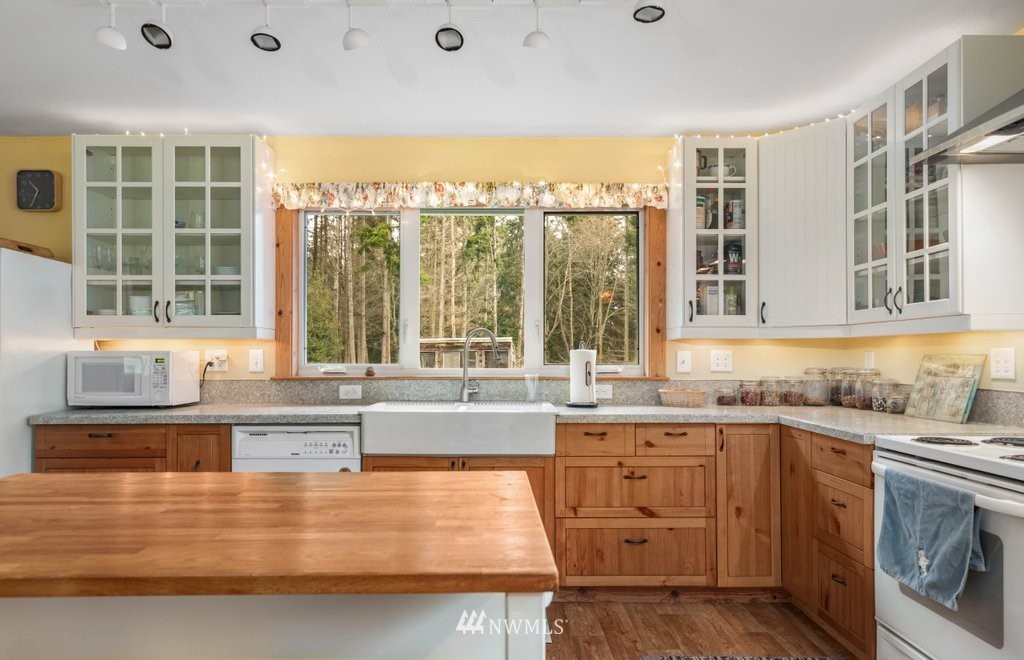 700 South Edmonds Road Coupeville, WA 98239 - Photo 10 of 35 Gallery Image 10