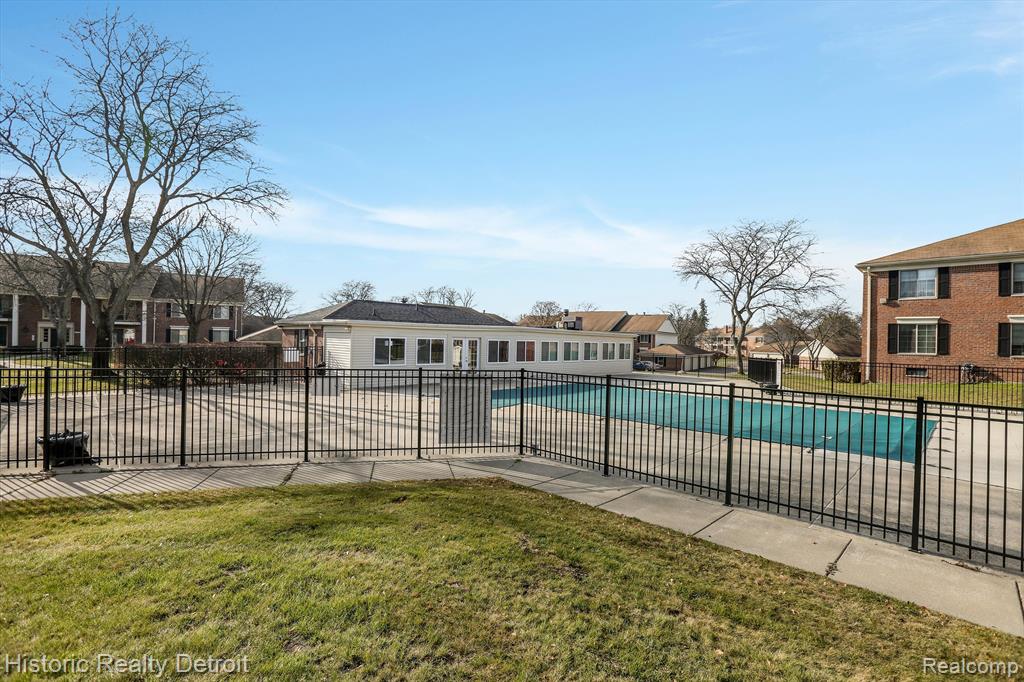 29656 Middlebelt Road, Unit 1403 Farmington Hills, MI 48334 - Photo 35 of 39