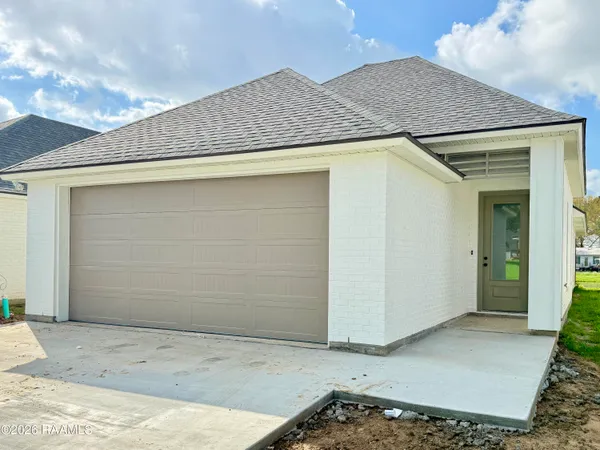 $267,800 | 216 Berchman Oaks Drive, Lafayette, LA 70506