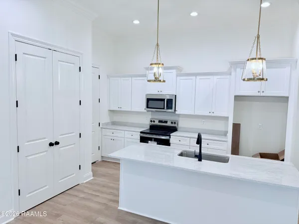 $267,700 | 216 Berchman Oaks Drive, Lafayette, LA 70506