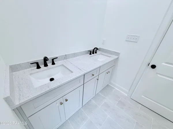 $267,700 | 216 Berchman Oaks Drive, Lafayette, LA 70506