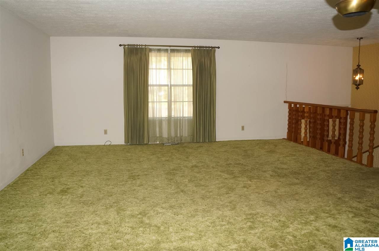 531 Center Point Road Sylacauga, AL 35151 - Photo 3 of 34
