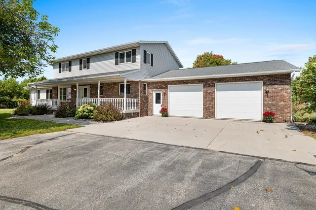 $860,000 | 212 Apple Blossom Lane, Manitowoc, WI 54220