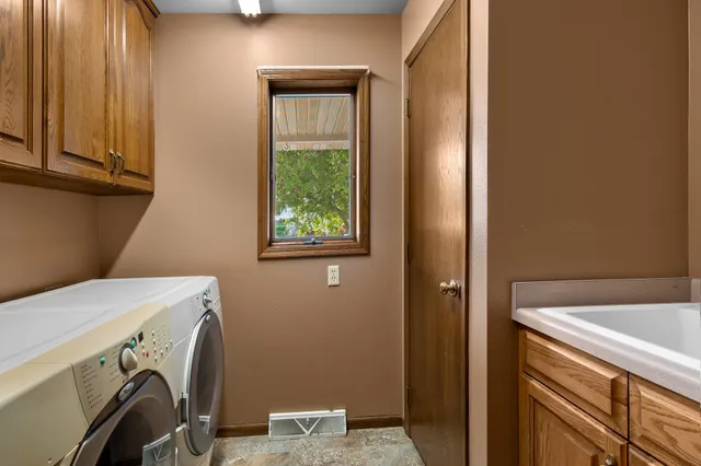 $860,000 | 212 Apple Blossom Lane, Manitowoc, WI 54220