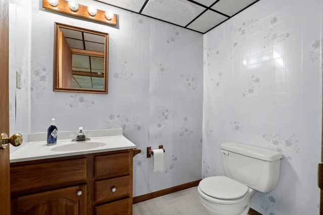 $860,000 | 212 Apple Blossom Lane, Manitowoc, WI 54220