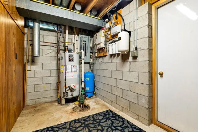 $860,000 | 212 Apple Blossom Lane, Manitowoc, WI 54220