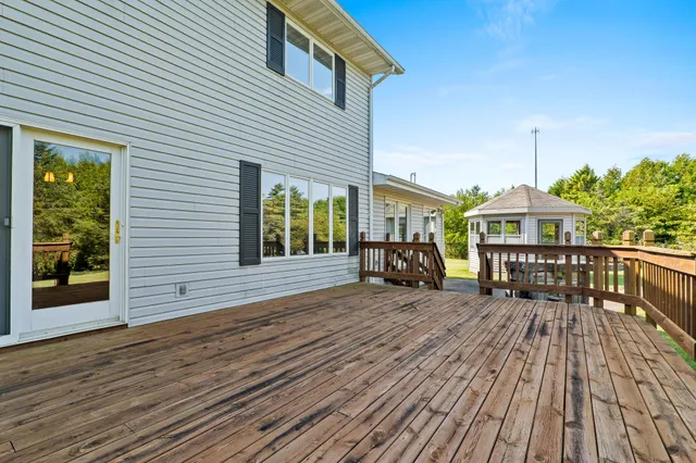 $860,000 | 212 Apple Blossom Lane, Manitowoc, WI 54220