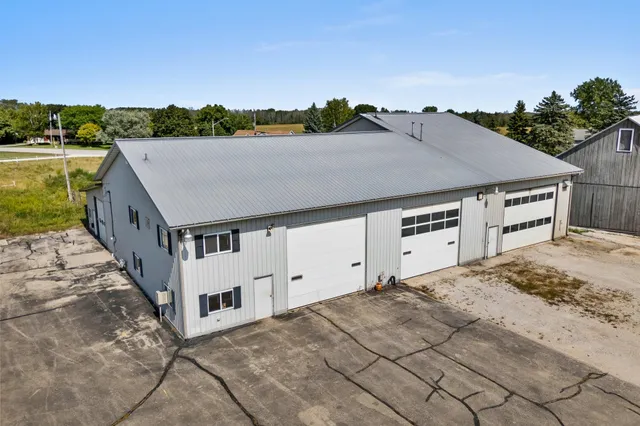 $860,000 | 212 Apple Blossom Lane, Manitowoc, WI 54220