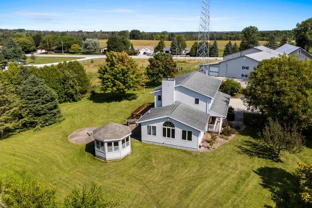 $860,000 | 212 Apple Blossom Lane, Manitowoc, WI 54220