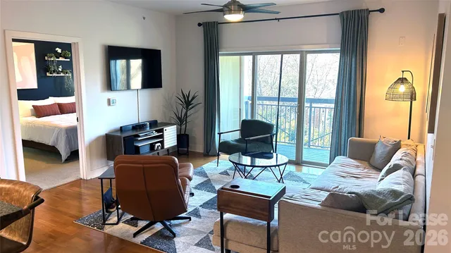 $2,200 | 630 Calvert Street, Unit 409, Charlotte, NC 28208