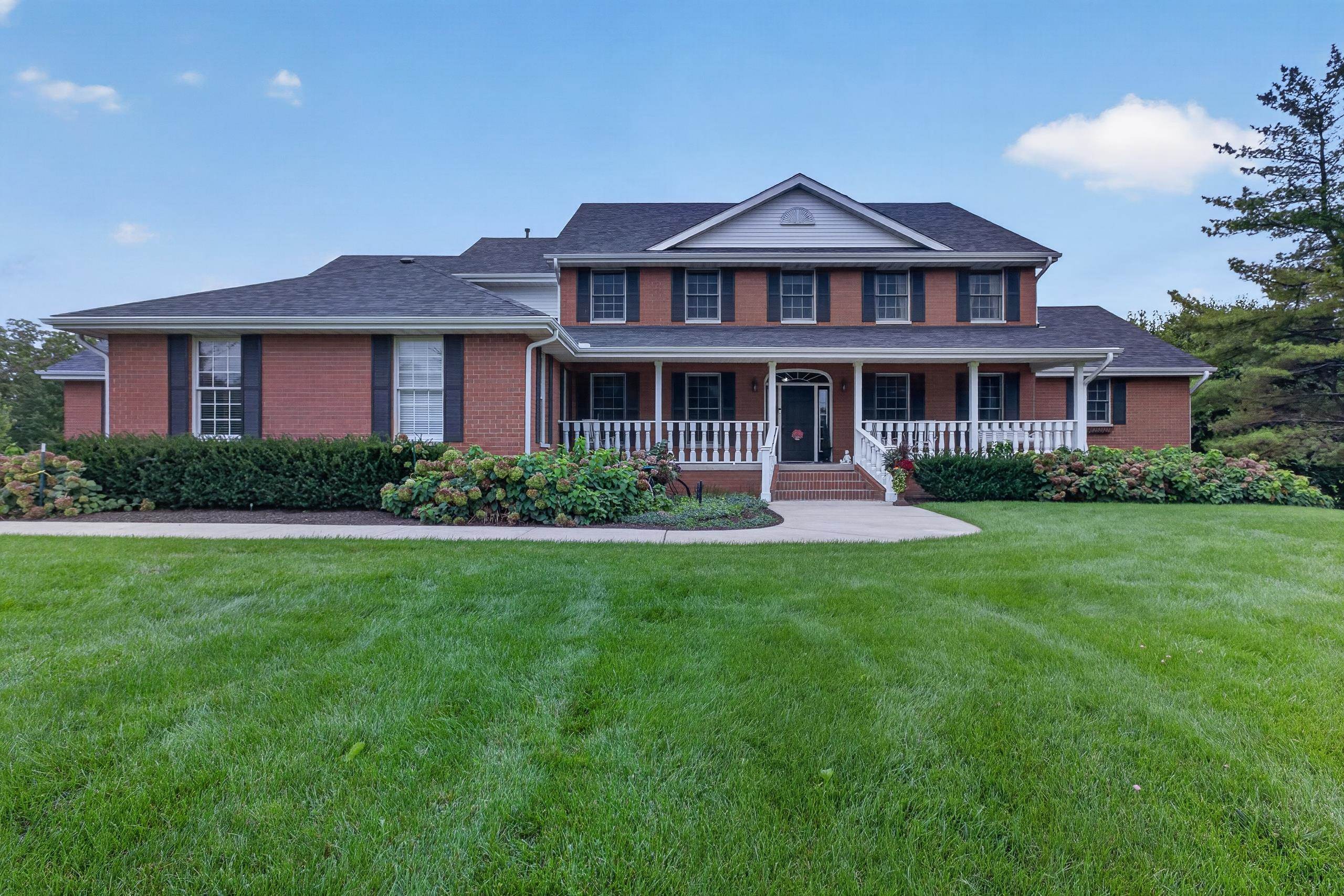 609 Spring Creek Road Rockford, IL 61114 - Photo 1 of 98 Gallery Image 1