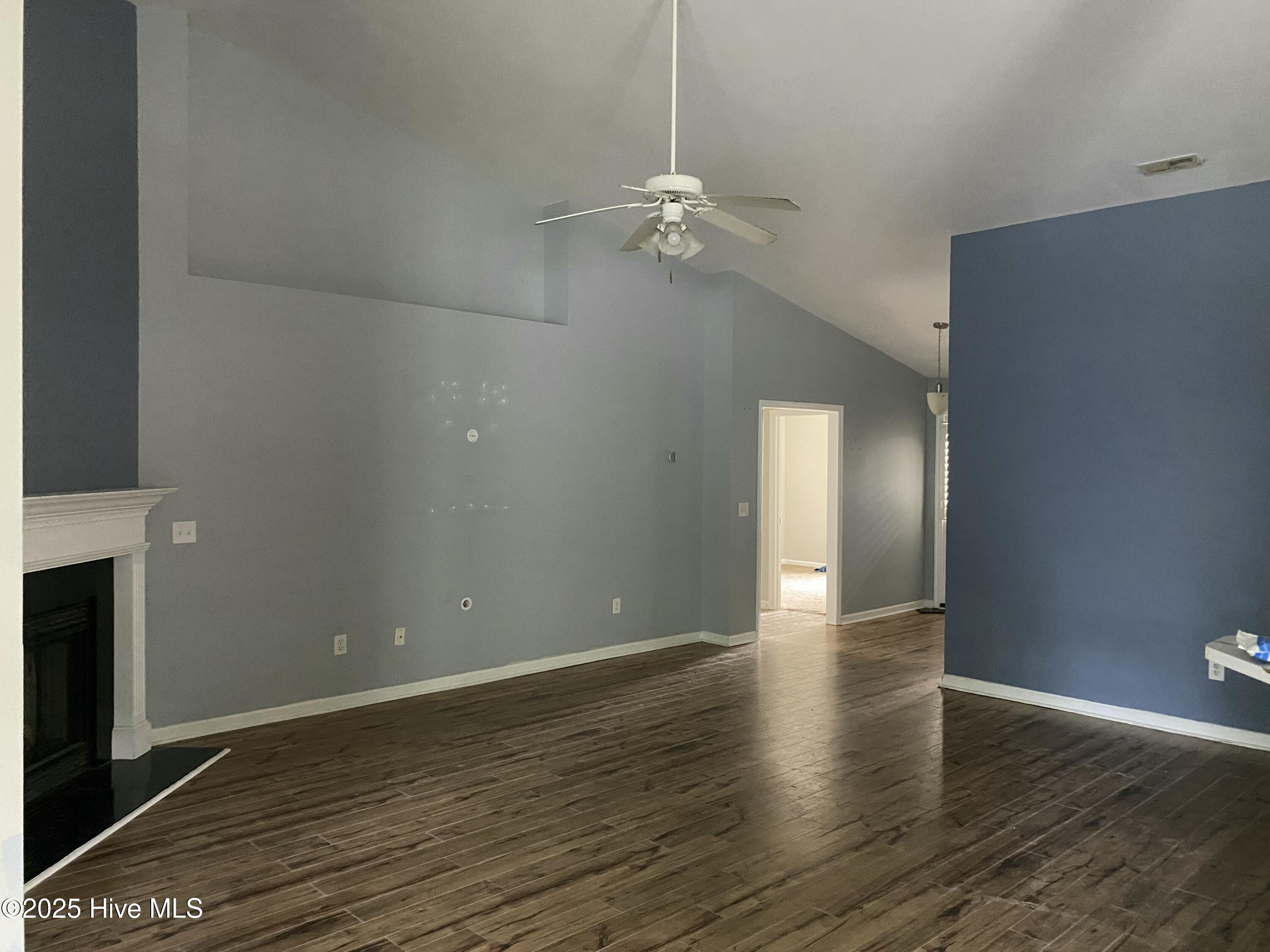 116 Bermuda View New Bern, NC 28560 - Photo 3 of 12 IMG_0219