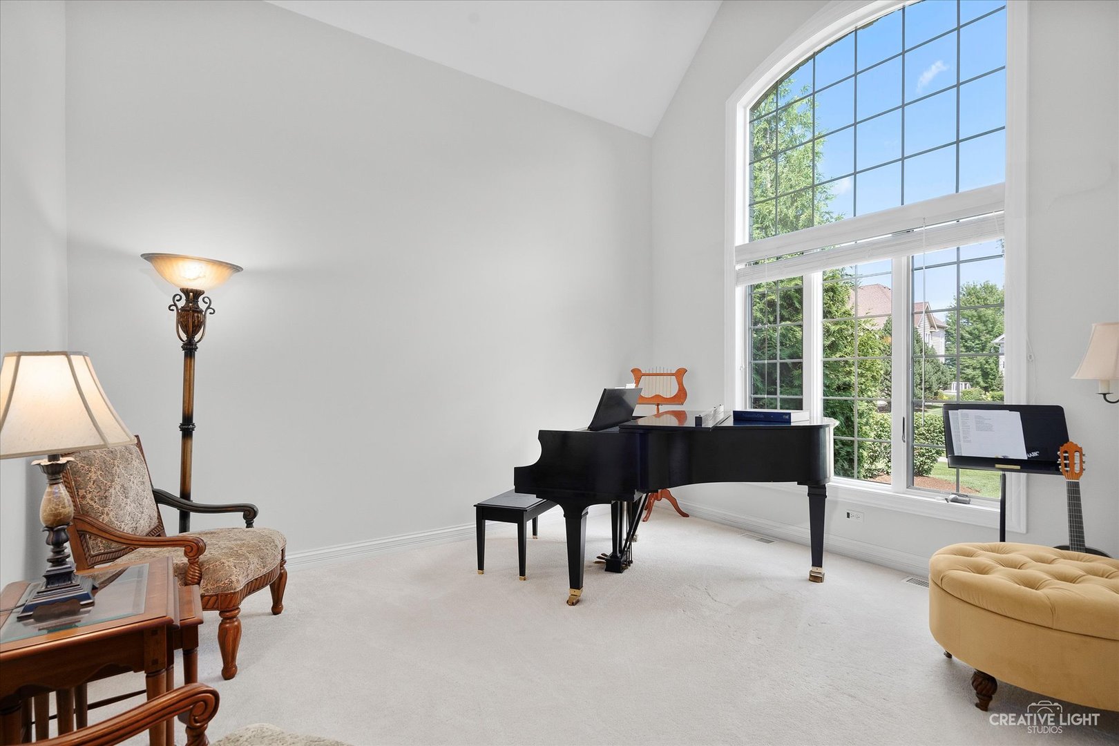 2334 Kane Lane Batavia, IL 60510 - Photo 6 of 34 a living room with furniture and a large window