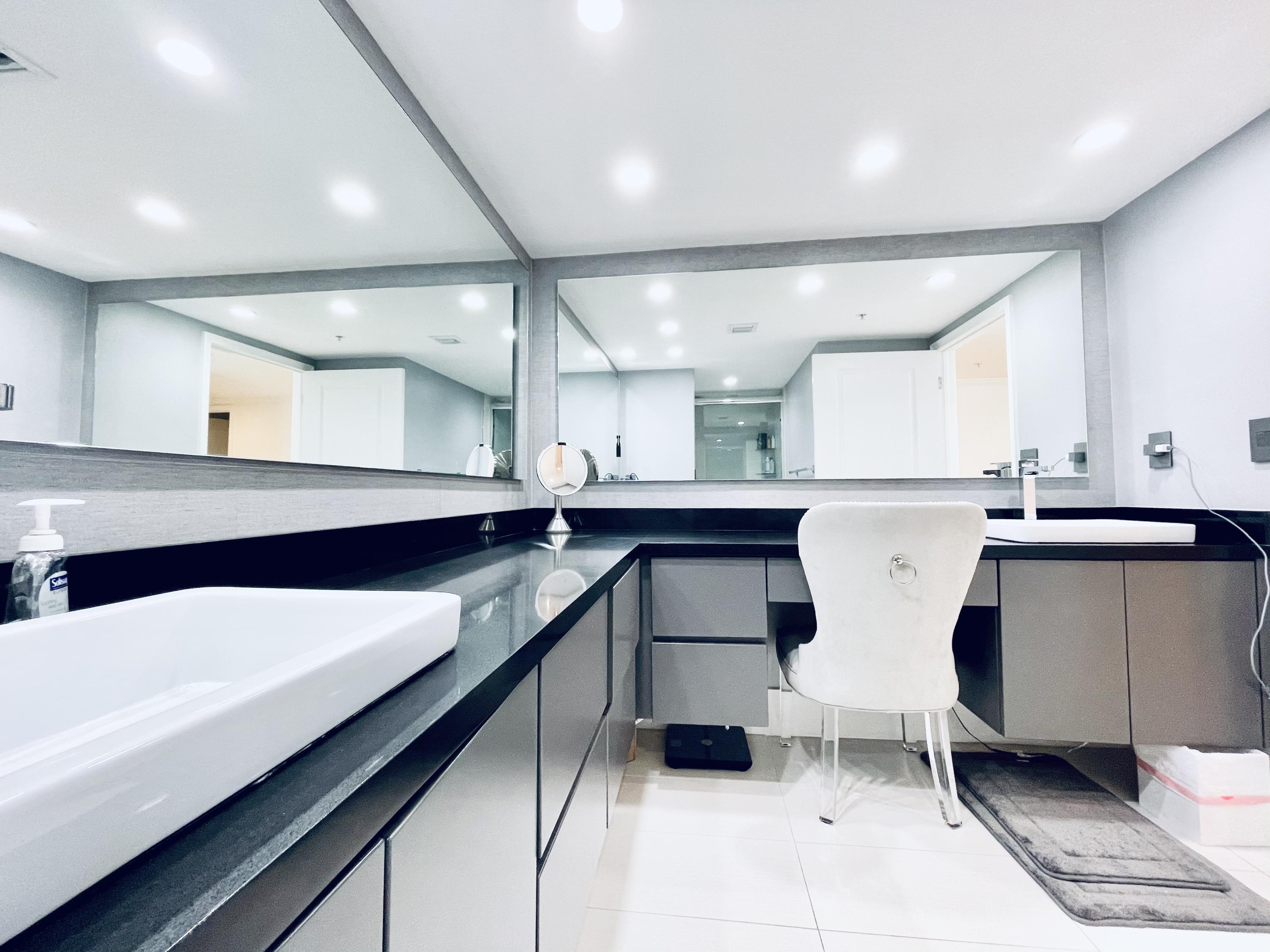 99 Southeast Mizner Boulevard, Unit PH 44 Boca Raton, FL 33432 - Photo 6 of 38 D362E67E-B812-44BB-BCF2-FF4C87F56FE9
