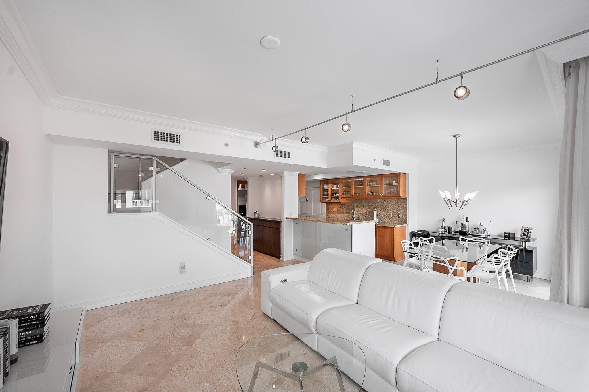 99 Southeast Mizner Boulevard, Unit PH 44 Boca Raton, FL 33432 - Photo 10 of 38 _7R30410-HDR