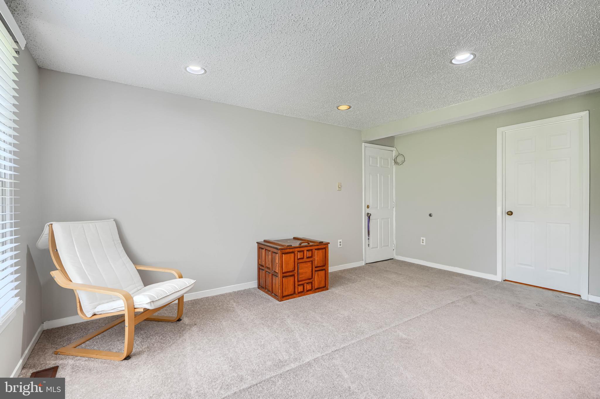 12 Jacobo Lane Baltimore, MD 21239 - Photo 11 of 73
