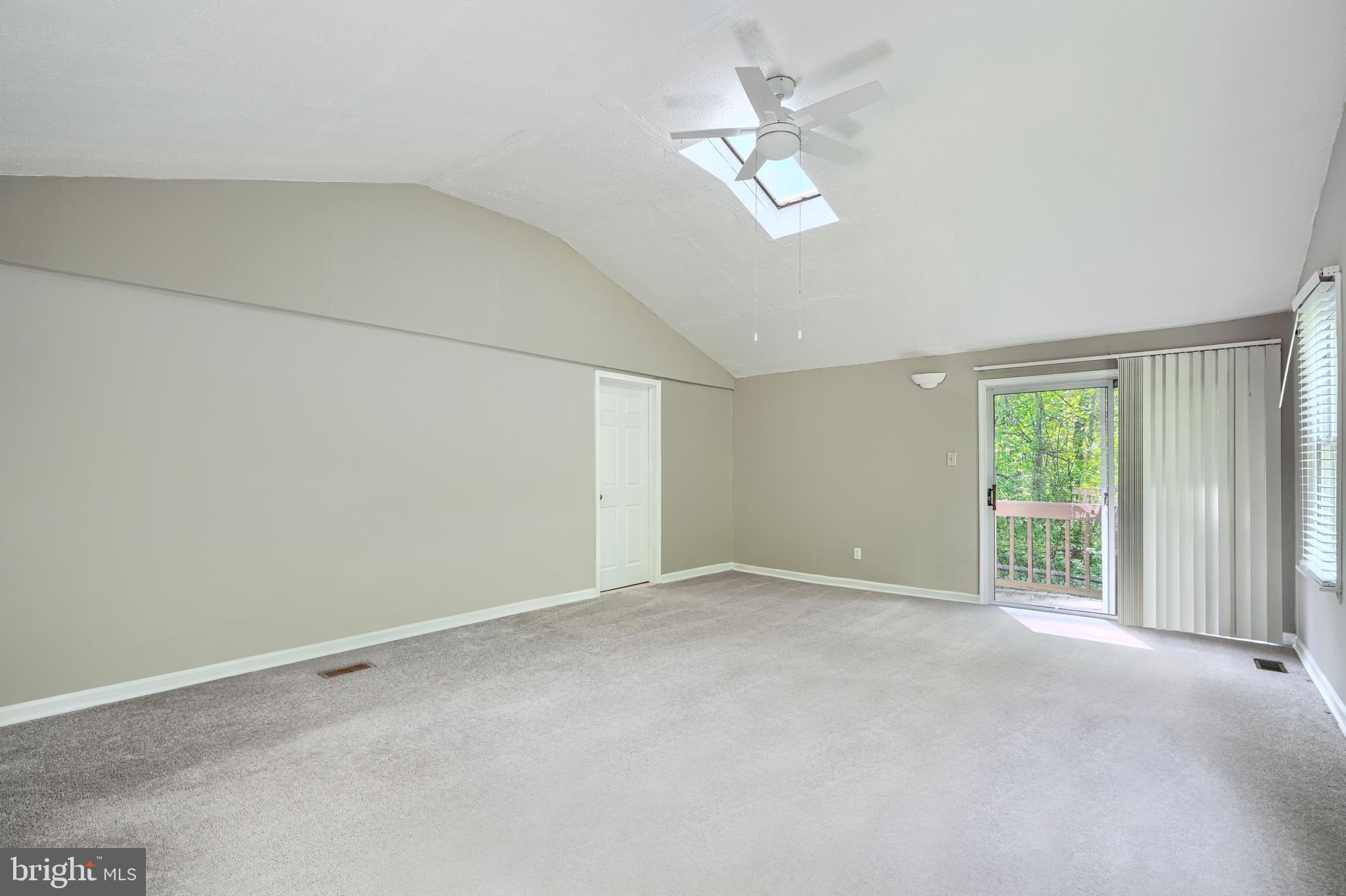 12 Jacobo Lane Baltimore, MD 21239 - Photo 20 of 73 Upper Level-Family Room