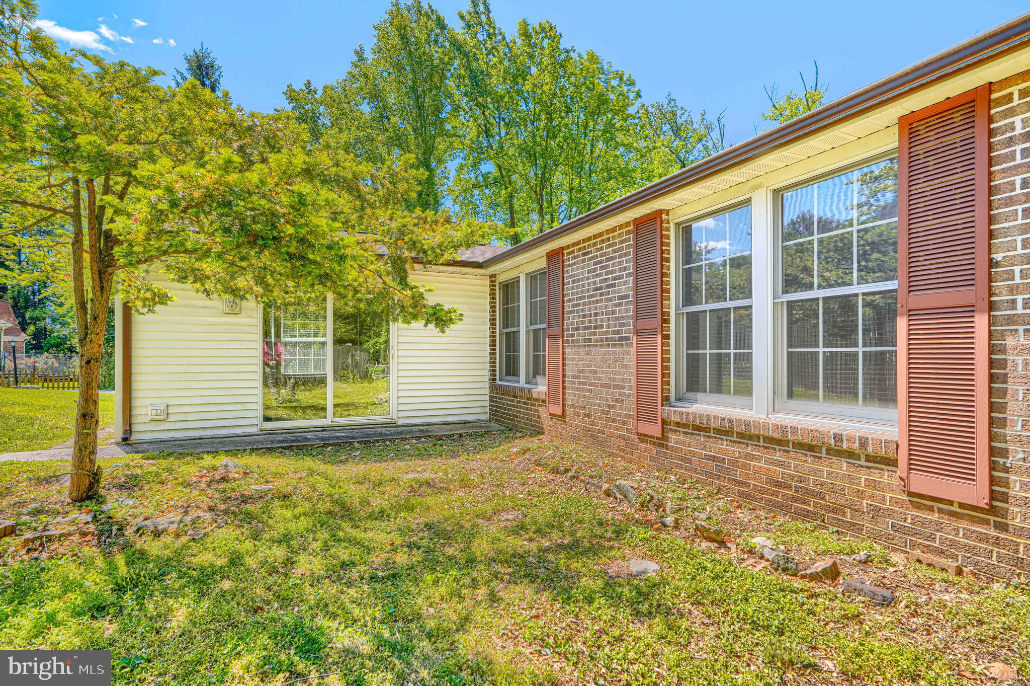 12 Jacobo Lane Baltimore, MD 21239 - Photo 3 of 73