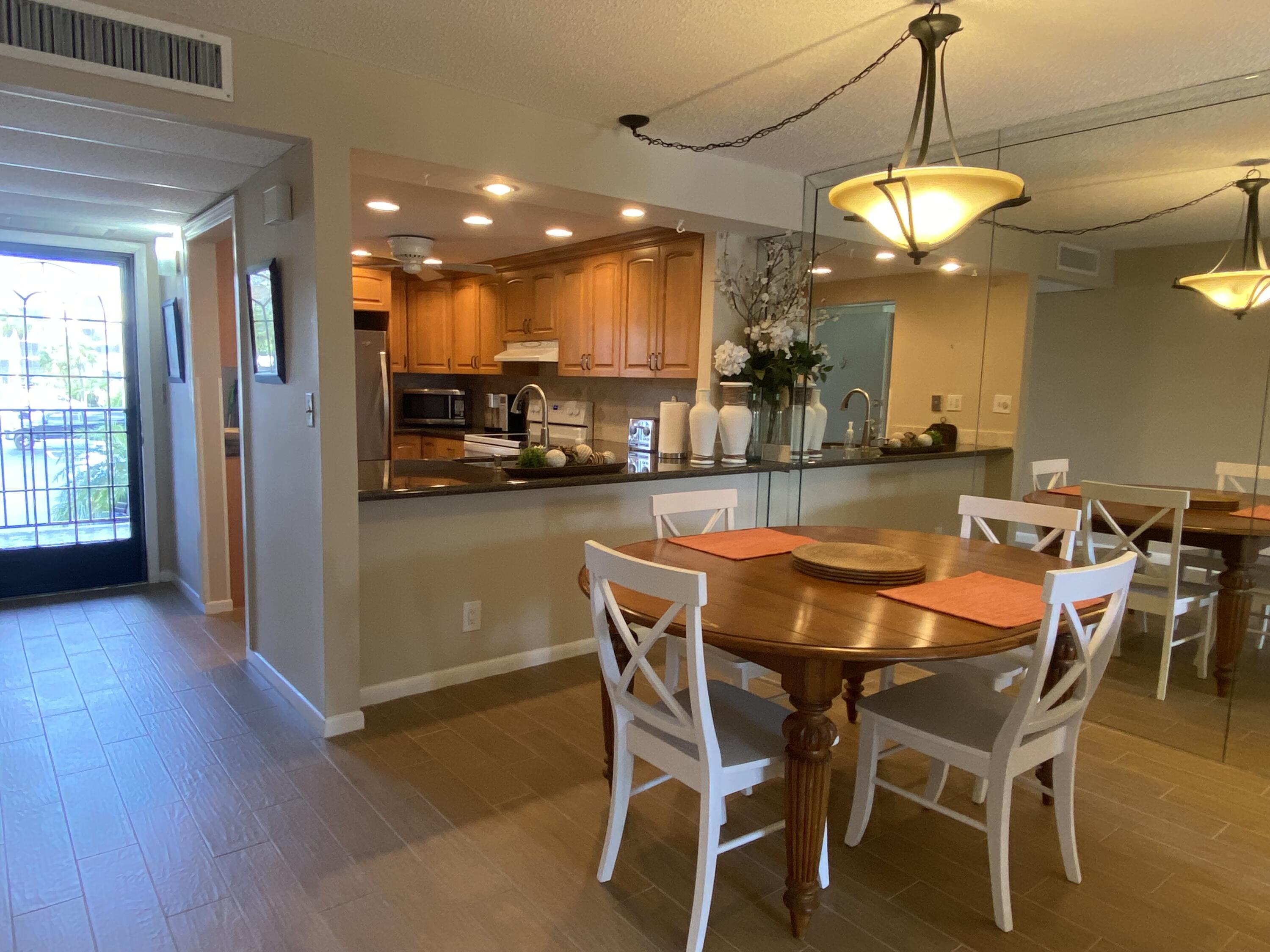 7 Royal Palm Way, Unit 202 Boca Raton, FL 33432 - Photo 14 of 51 IMG_2420