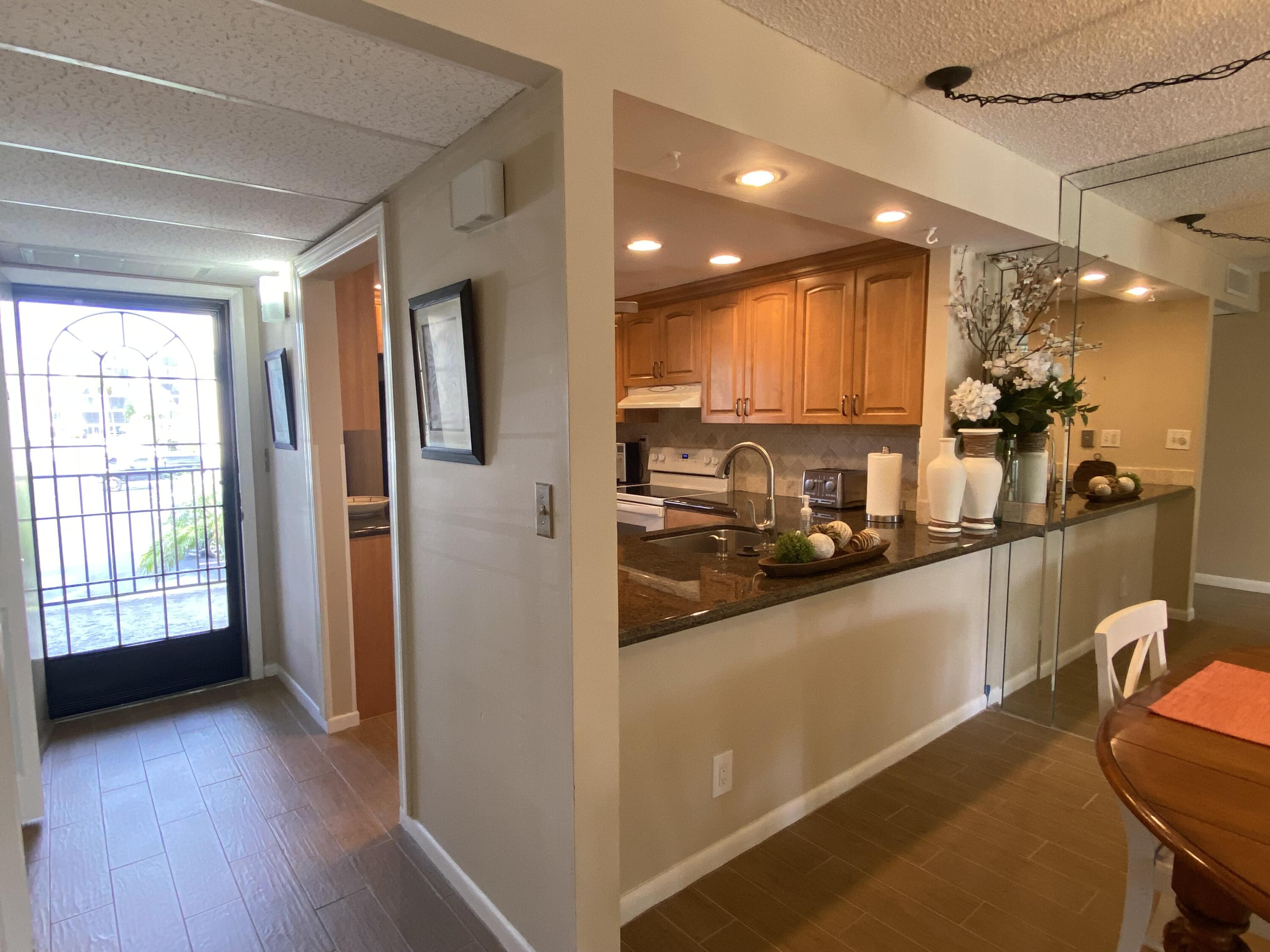 7 Royal Palm Way, Unit 202 Boca Raton, FL 33432 - Photo 16 of 51 IMG_2424