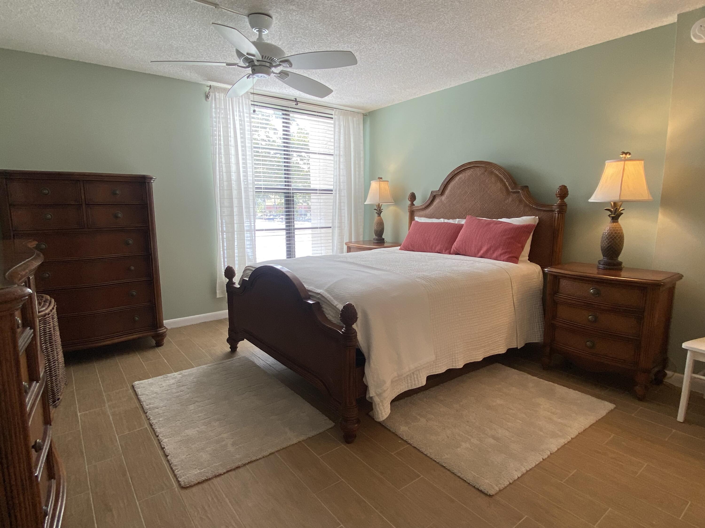 7 Royal Palm Way, Unit 202 Boca Raton, FL 33432 - Photo 17 of 51 IMG_2433