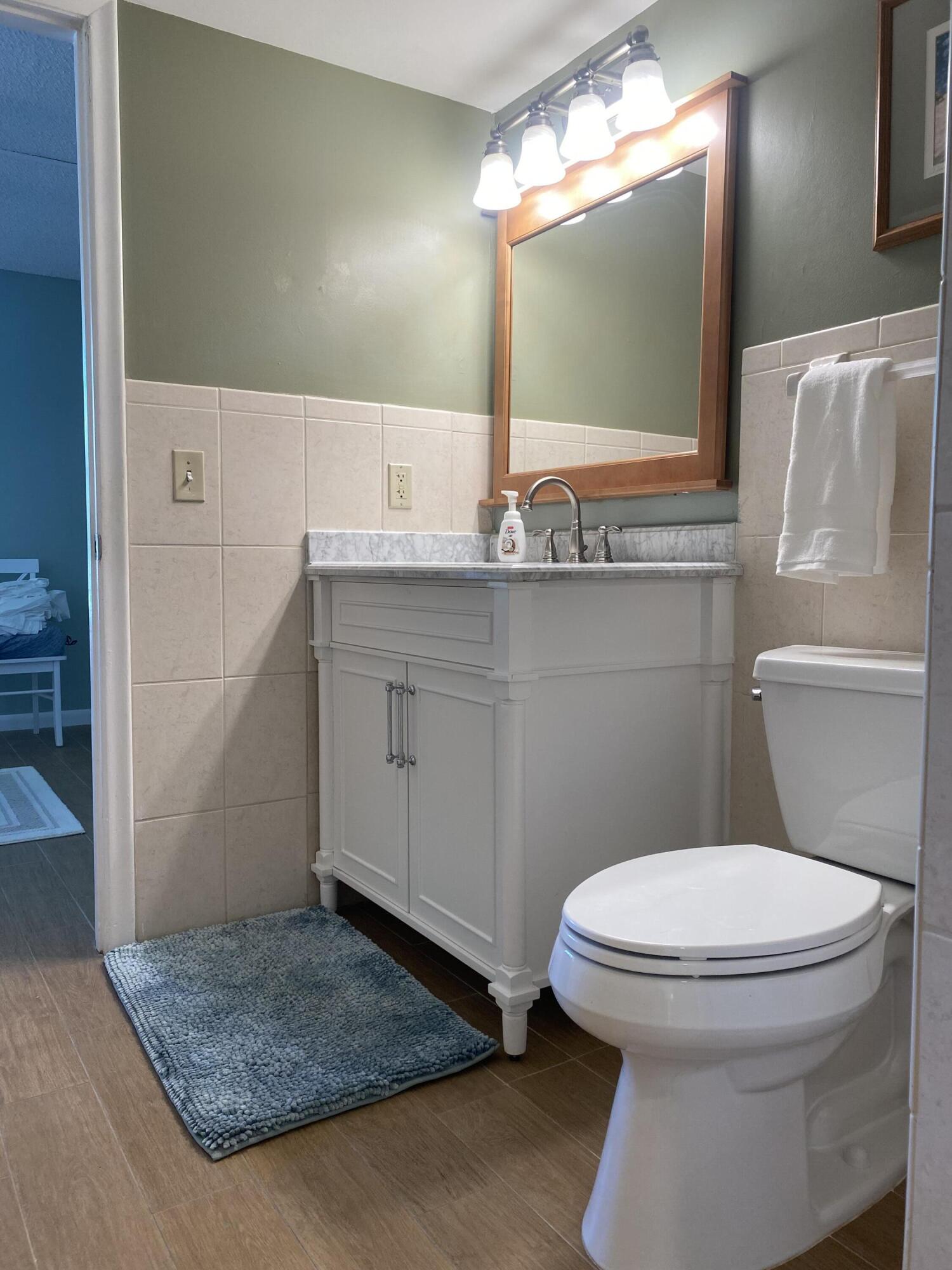 7 Royal Palm Way, Unit 202 Boca Raton, FL 33432 - Photo 24 of 51 IMG_2437