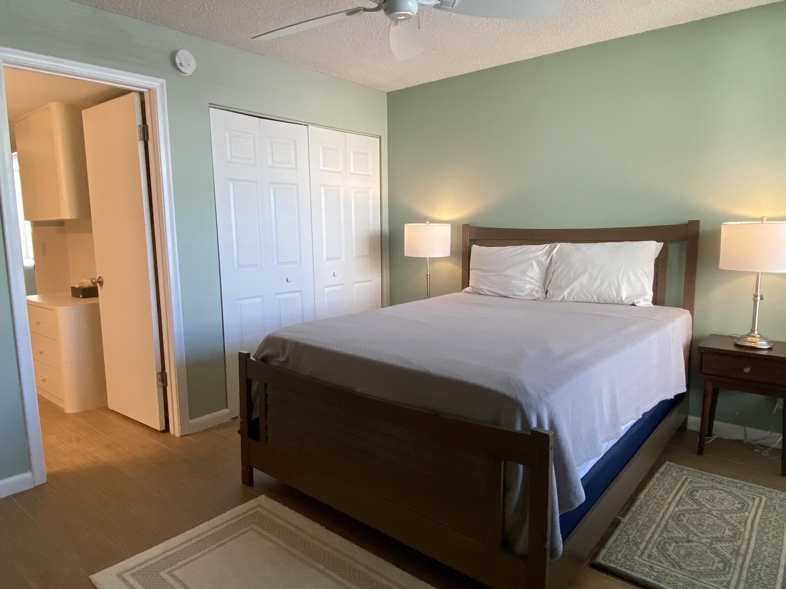 7 Royal Palm Way, Unit 202 Boca Raton, FL 33432 - Photo 27 of 51 IMG_2440