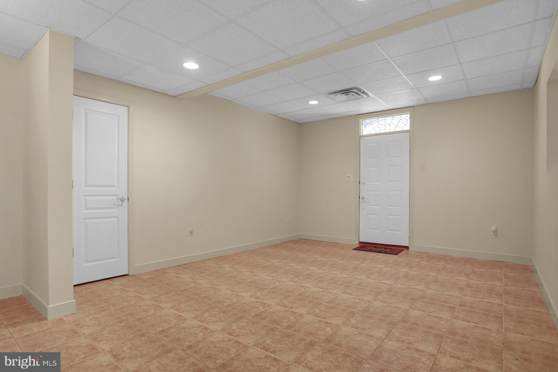 101 Robert Drive Reading, PA 19610 - Photo 112 of 118 Front Entrance Living Room for In-Law Suite