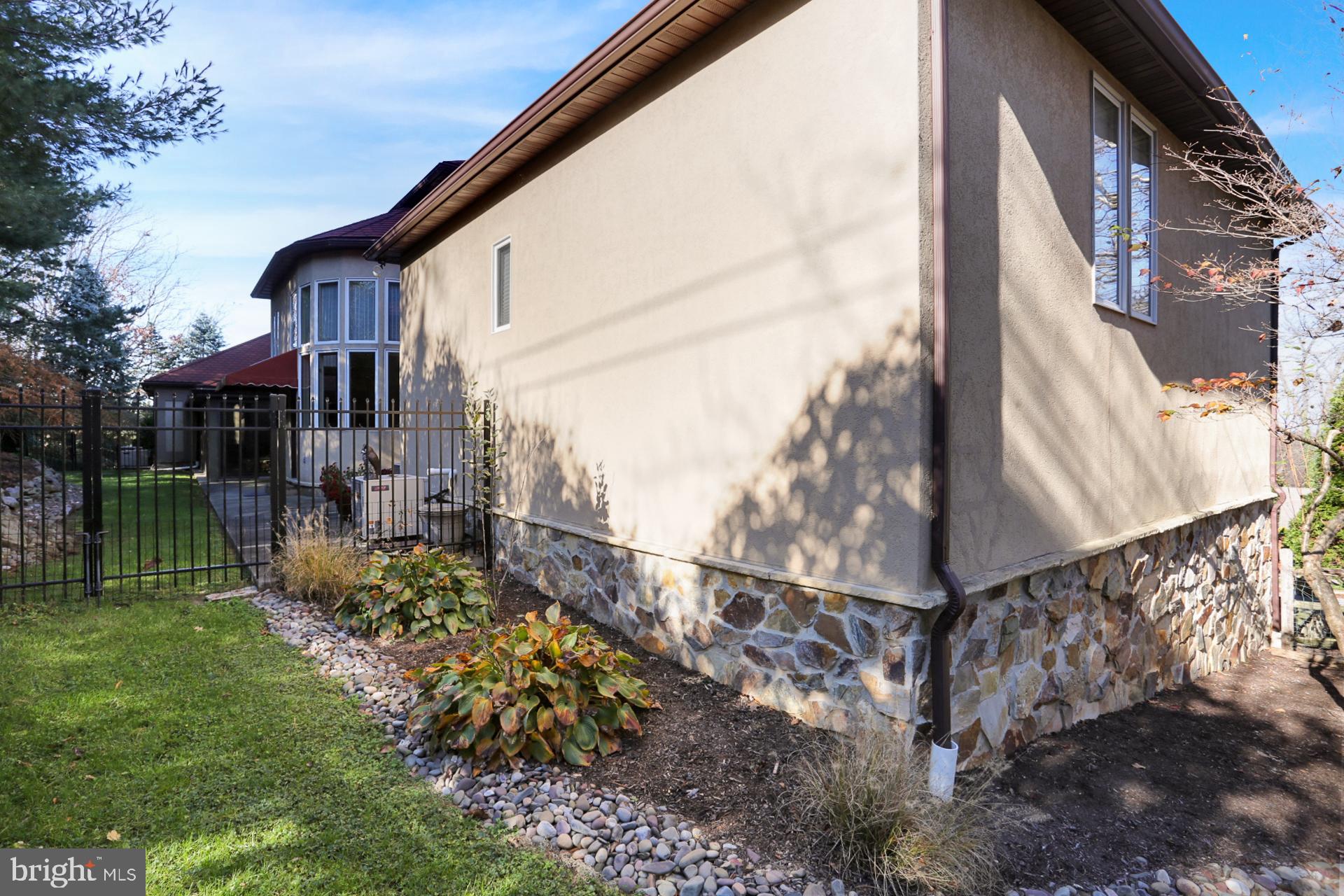 101 Robert Drive Reading, PA 19610 - Photo 15 of 118 Back