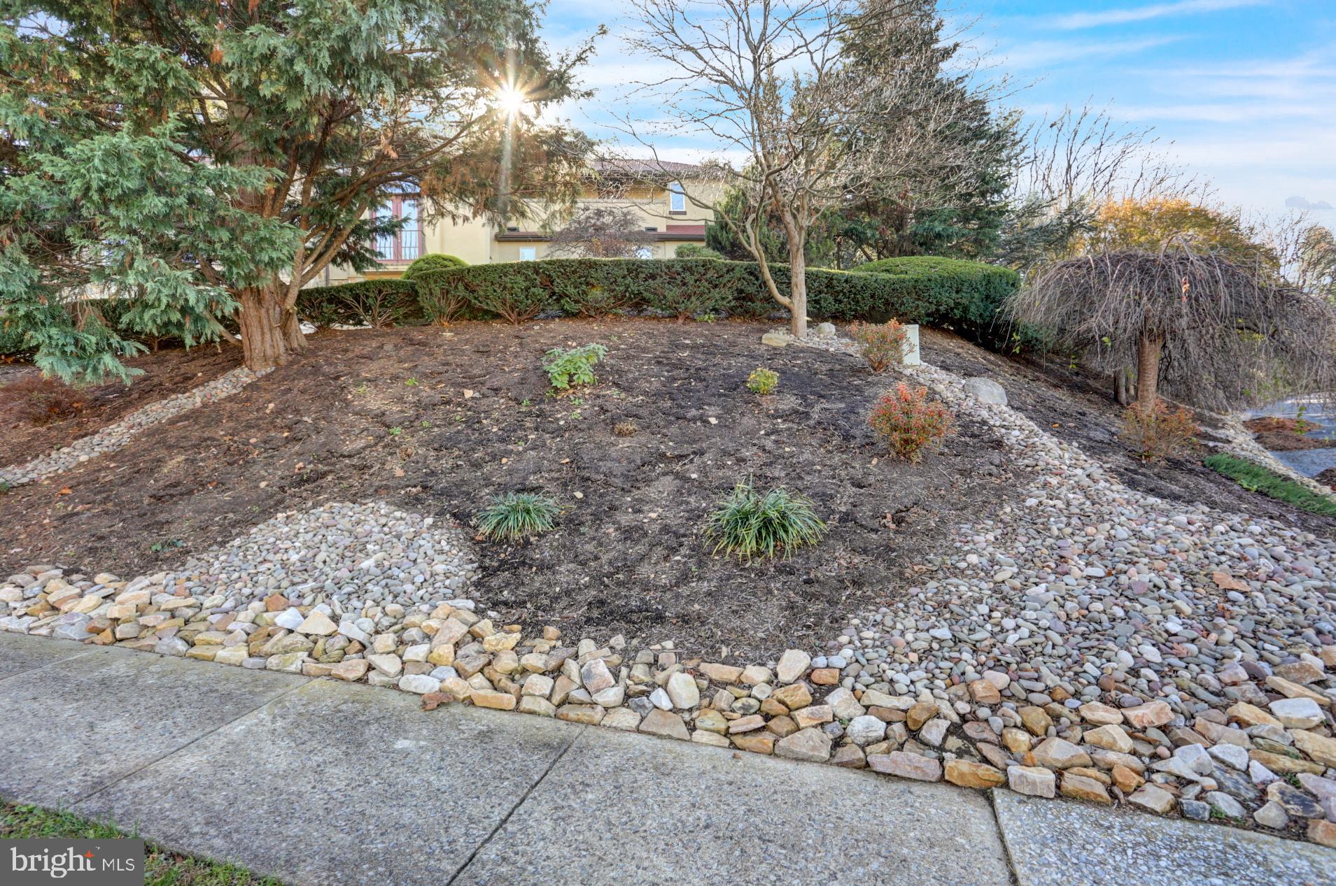 101 Robert Drive Reading, PA 19610 - Photo 35 of 118 Front Yard