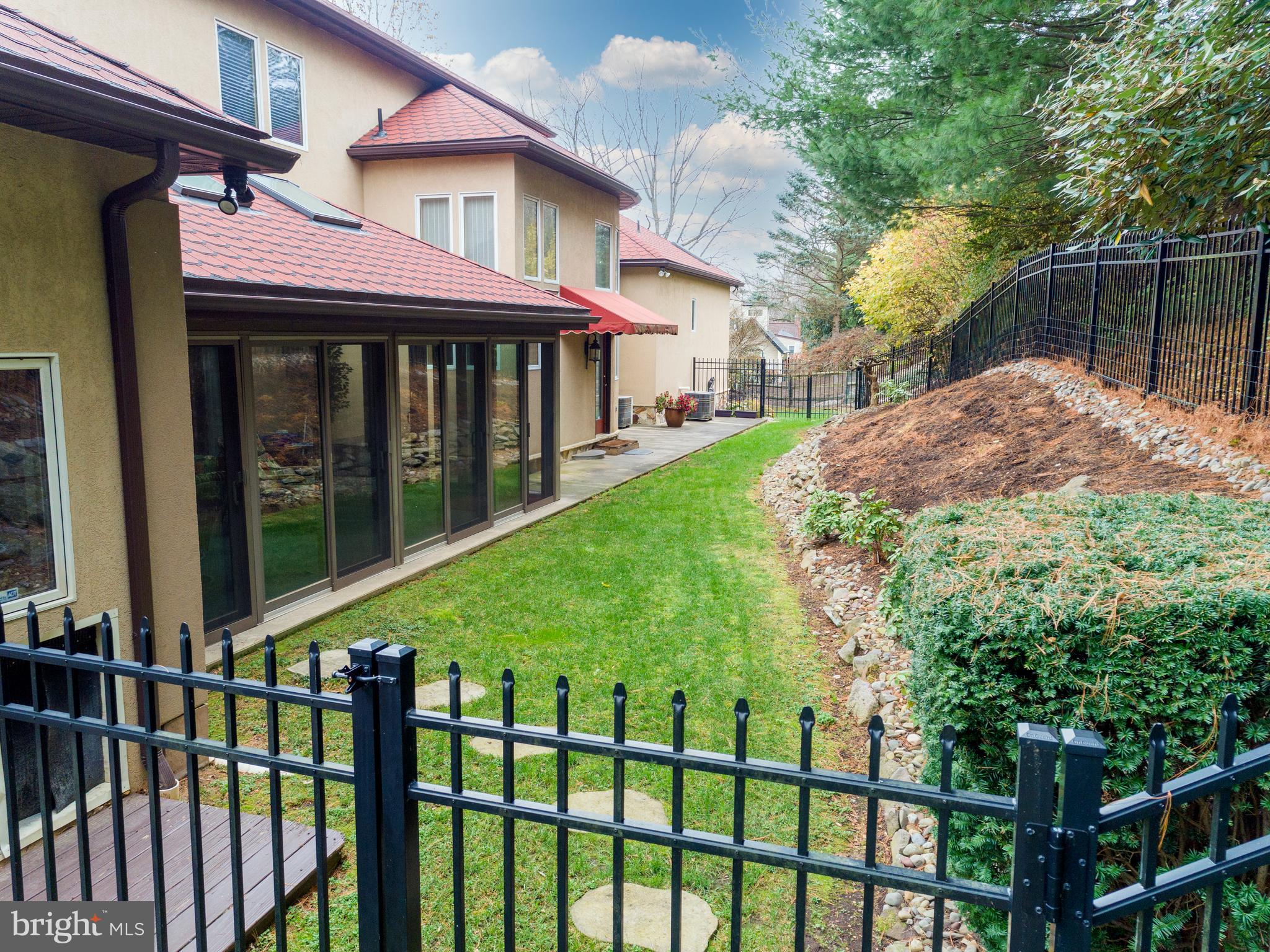 101 Robert Drive Reading, PA 19610 - Photo 51 of 118 Back of Home & Yard