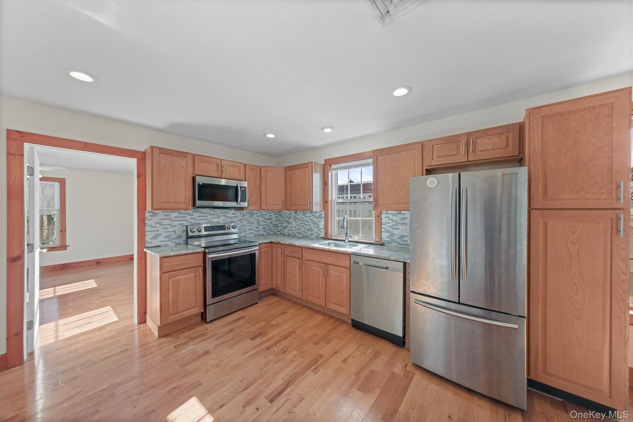 75 Albany Street, Unit 3 Poughkeepsie, NY 12601 - Photo 8 of 27