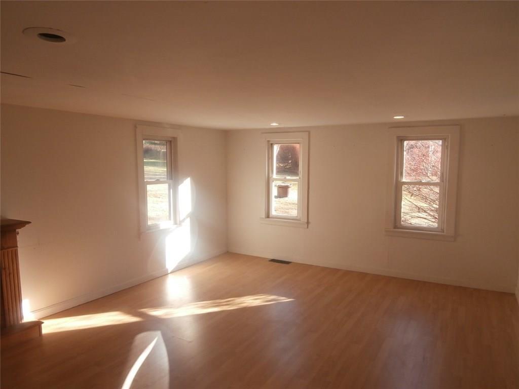 124 River Road Steep Falls, ME 04085 - Photo 4 of 22 living room