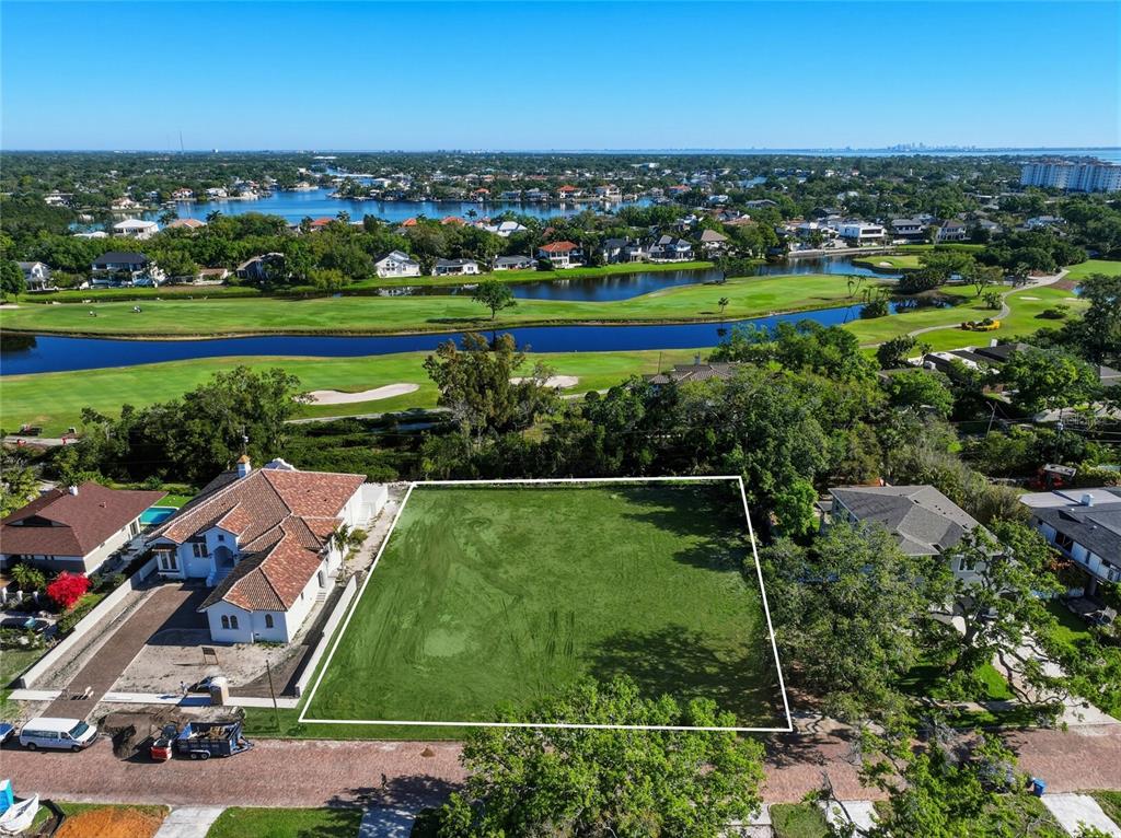 300 Rafael Boulevard Northeast St. Petersburg, FL 33704 - Photo 2 of 15