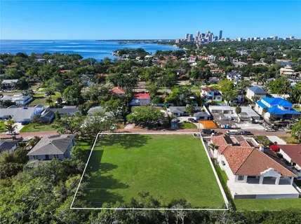 $2,400,000 | 300 Rafael Boulevard Northeast, St. Petersburg, FL 33704