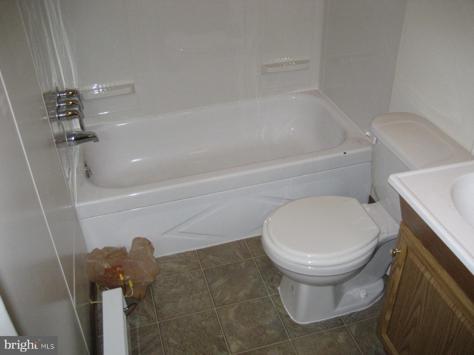 2924 West Octagon Road Camden, NJ 08104 - Photo 9 of 16 Gallery Image 9