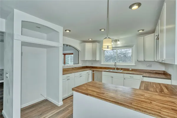 $399,900 | 147 Basket Road, Webster, NY 14580