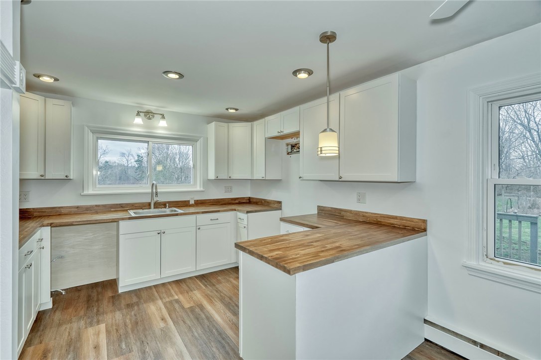 147 Basket Road Webster, NY 14580 - Photo 17 of 49 KITCHEN
