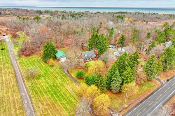 $399,900 | 147 Basket Road, Webster, NY 14580